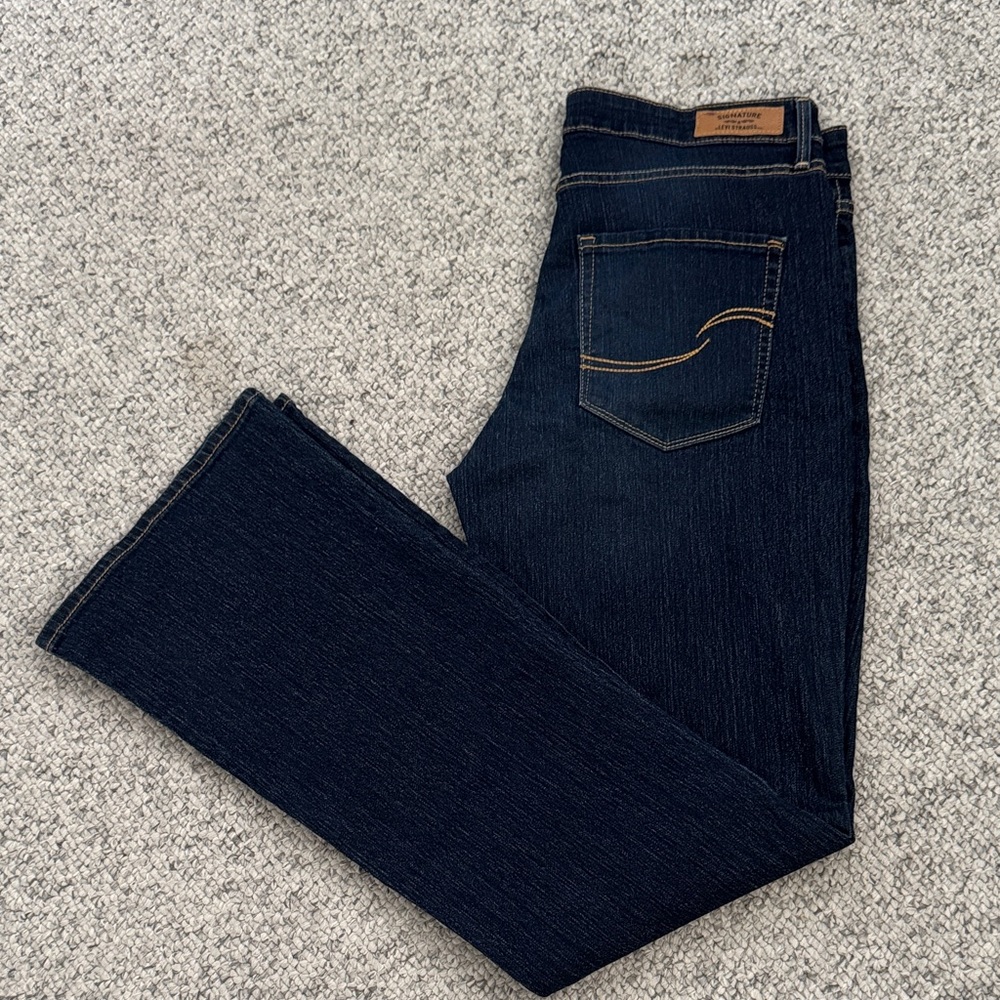 Levi Signature Modern Bootcut Jeans